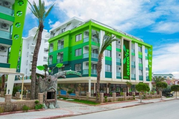 Green Life Hotel