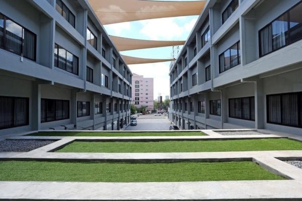 S Ratchada Leisure Hotel