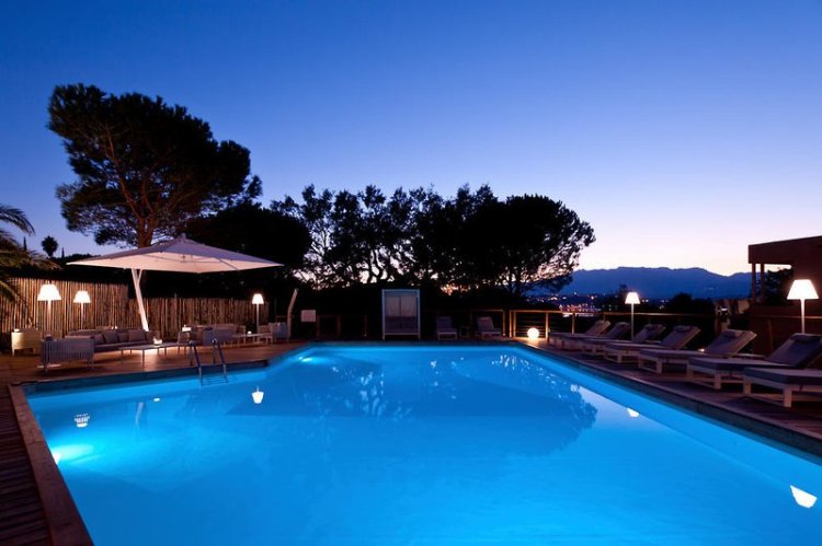 Isulella Hotel