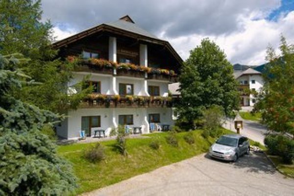 Ski-In-Ski-Out Hotel Berghof - Appartments Bergland