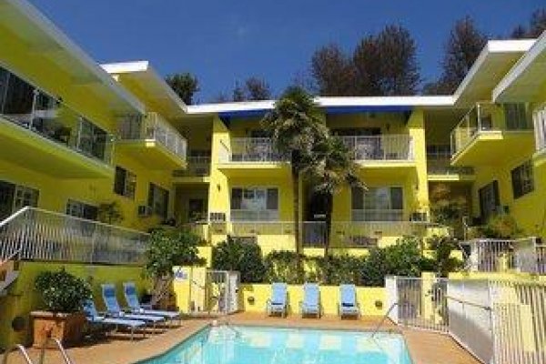 Magic Castle Hotel