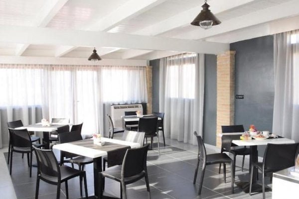 Fly Boutique Hotel