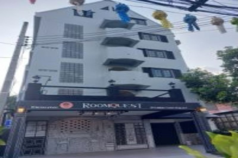 RIM Thapea Walking Street by RoomQuest recenzie