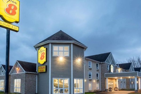 Super 8 By Wyndham Trois-Rivieres