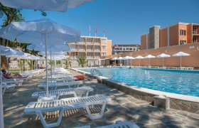 Riva Hotel recenzie