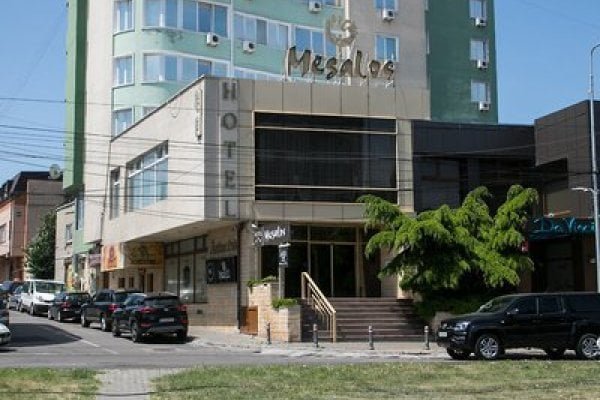 Megalos
