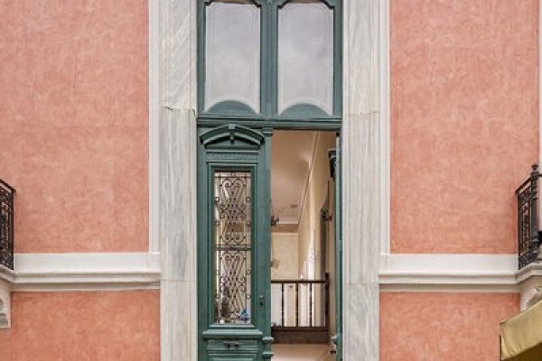 Nafsimedon Hotel