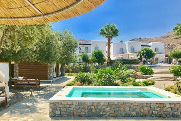 Caesars Gardens Hotel & Spa