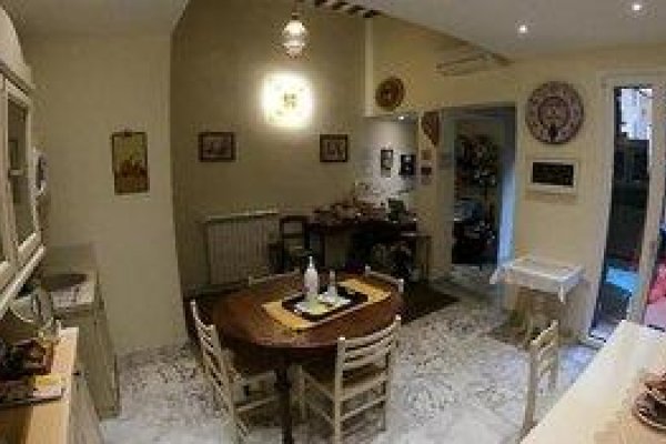 Five Roses Bed & Breakfast