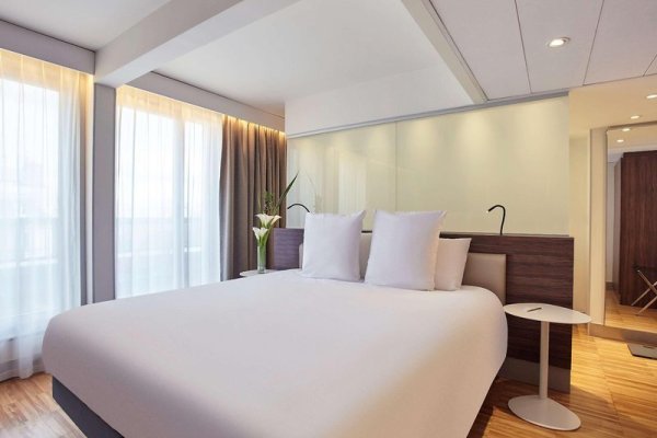 Mercure Paris Arc De Triomphe Étoile Hotel