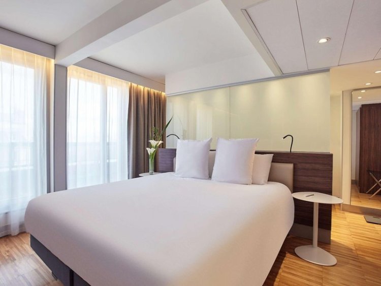 Mercure Paris Arc de Triomphe Étoile Hotel