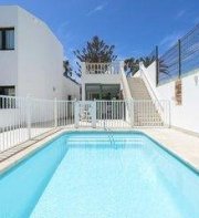 Erika Apartments