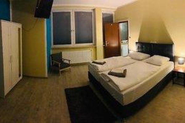 White Pearl Hostel