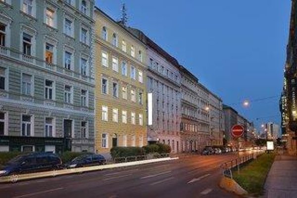 Prague Season Hotel