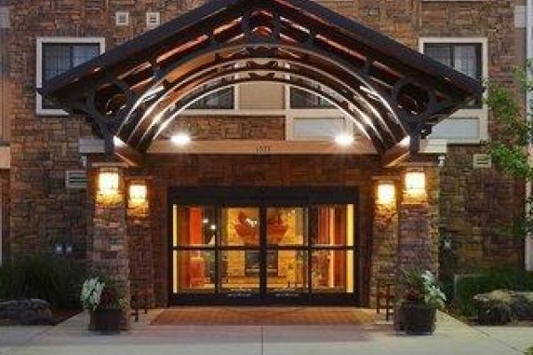 Staybridge Suites Wolf Rdcolonie Center