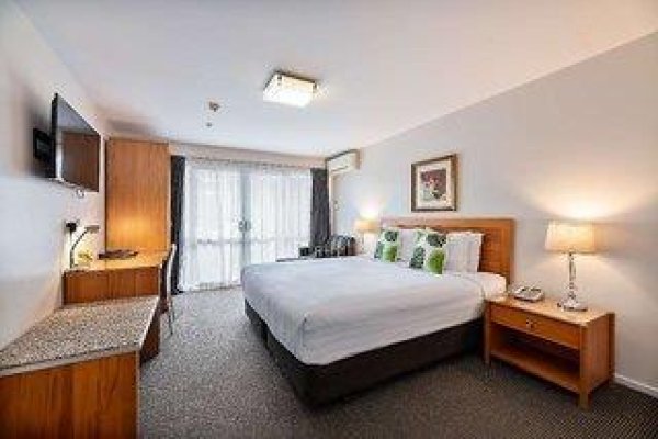 Best Western Newmarket Inn & Suites