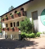 Lago Park Hotel