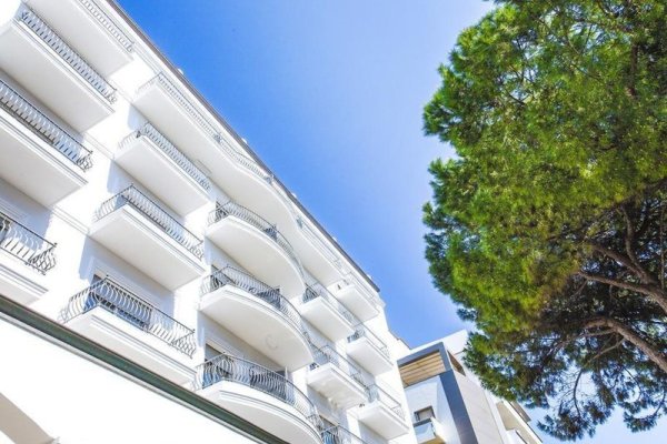 Continental Family Hotel
