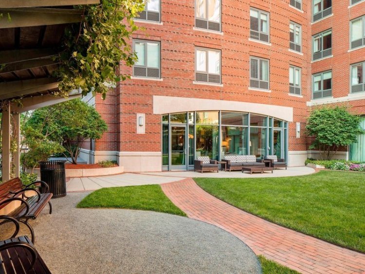Courtyard Boston Brookline