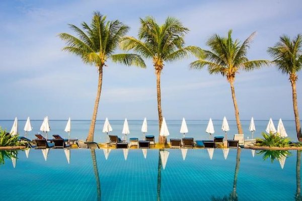 Lanta Casuarina Beach Resort