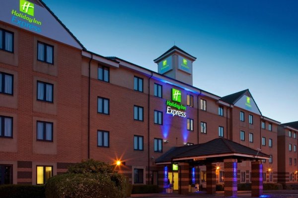 Holiday Inn Express London  Dartford