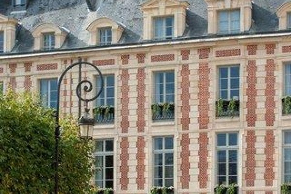 Cour Des Vosges