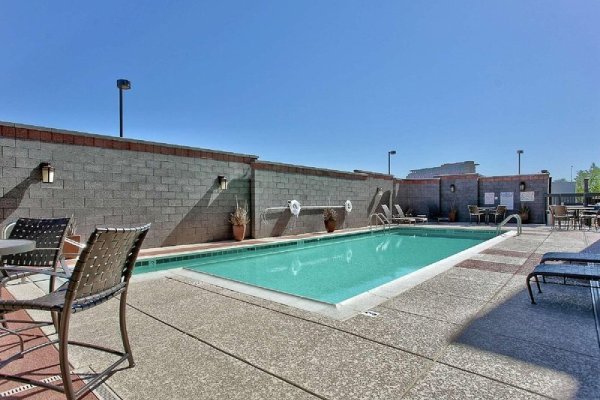 Hampton Inn & Suites Scottsdale at Talking Stick