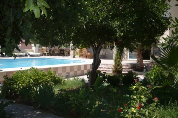 Endam Garden Hotel - Bazény