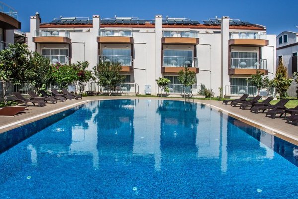 Golden Life Blue Green Residence