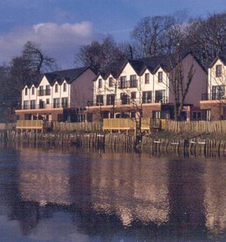 Grove Lodge