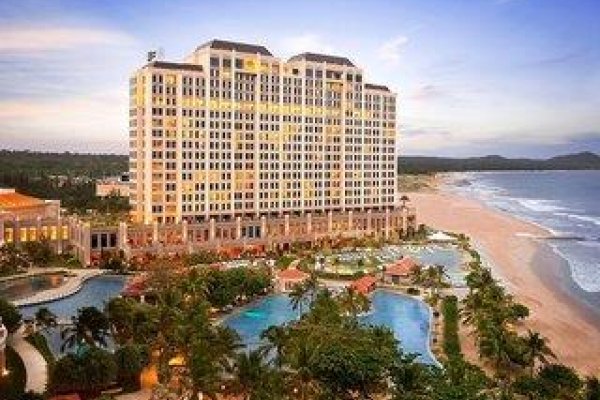 Holiday Inn Resort Ho Tram Beach