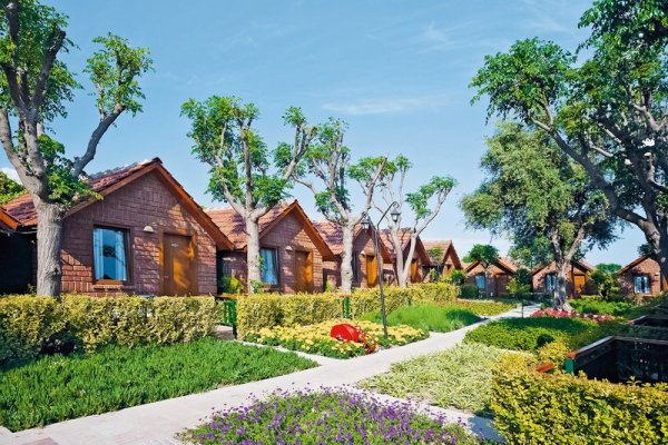 Can Garden Beach