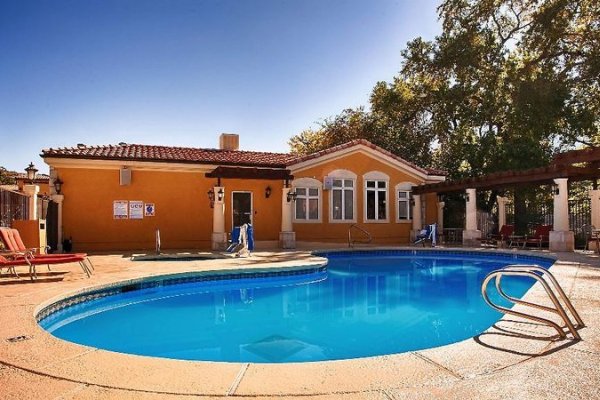 Best Western Plus Greenwell Inn
