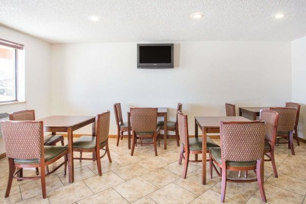 Super 8 - Kingman AZ