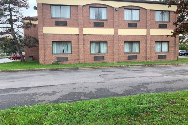 Comfort Suites Buffalo Airport