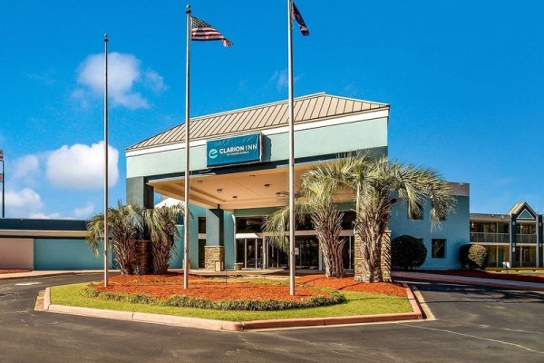 Clarion Inn & Suites