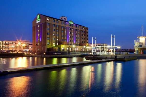 Holiday Inn Express Manchester Salford Quays