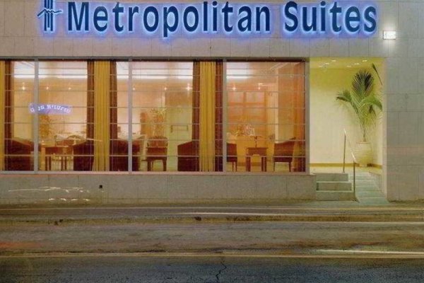 Metropolitan Hotel & Suites