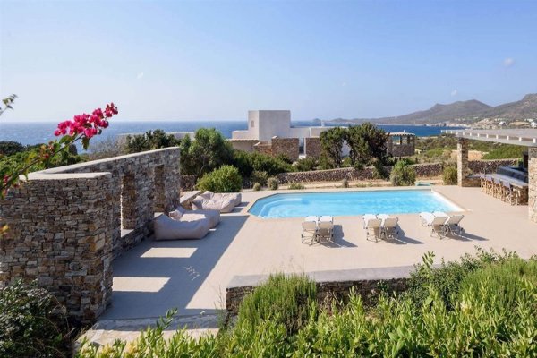 Antiparos Luxury Villas