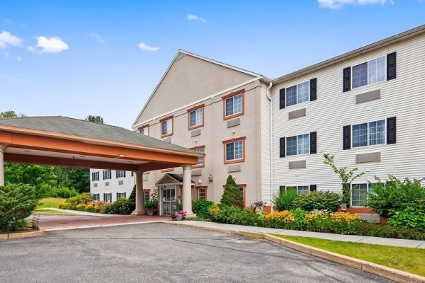 Best Western Plus Berkshire Hills Inn & Suites