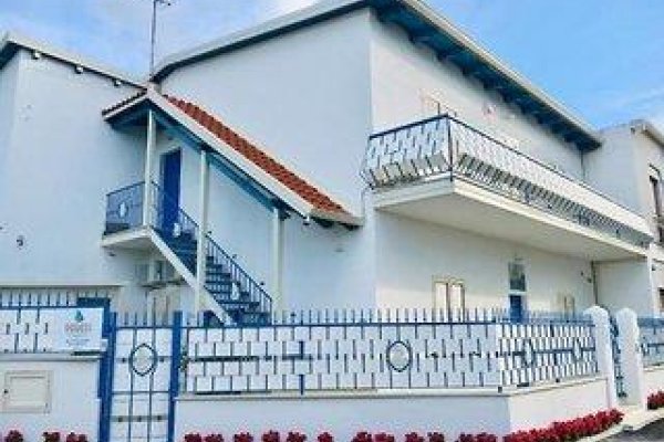 Tropea Oudeis Holidays Apartments