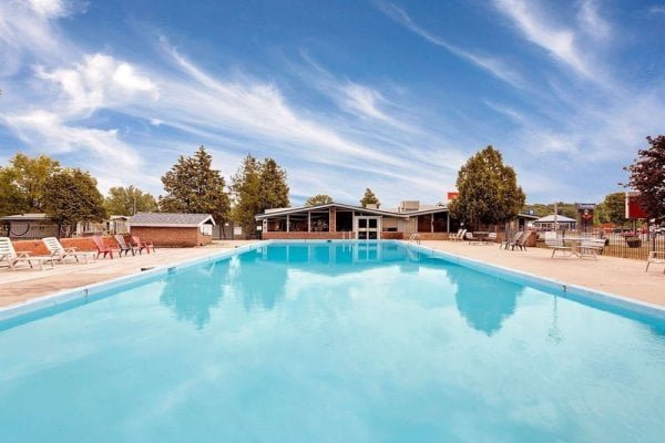 Ramada by Wyndham Gananoque Provincial Inn