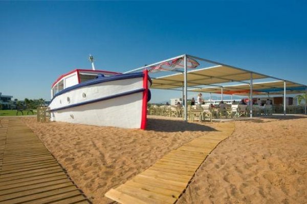 Hotel Buca Beach Resort recenzie
