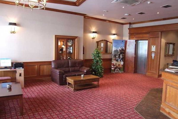Eyre Square Hotel