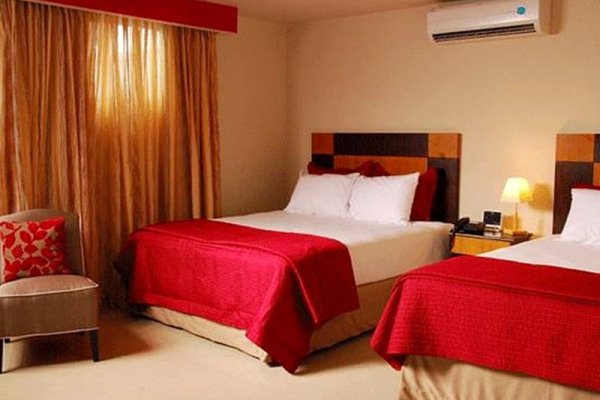 Metro Hotel Panama