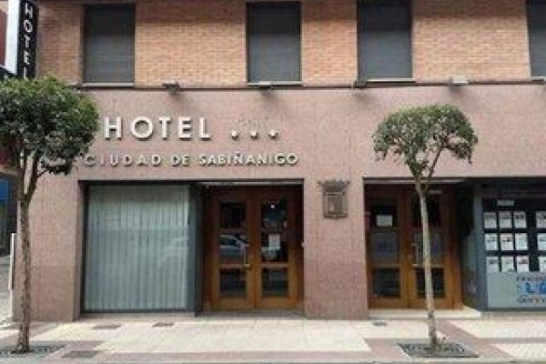 Hotel Ciudad De Sabiñánigo