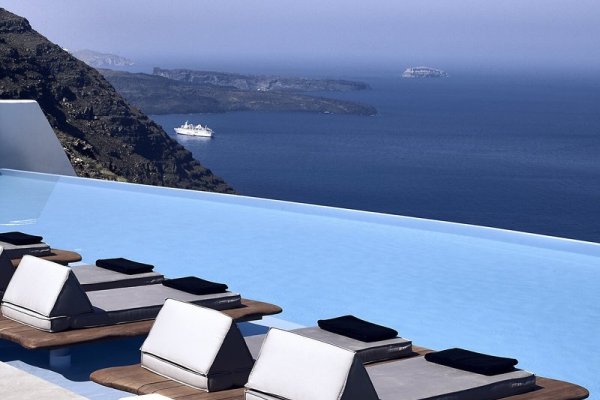 Cavo Tagoo Santorini