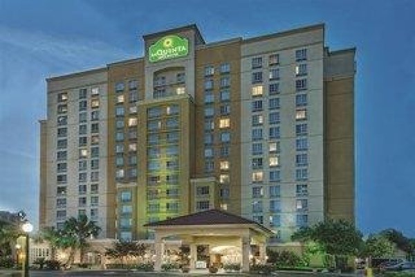 La Quinta Inn & Suites San Antonio Riverwalk