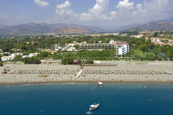 UNAHOTELS Naxos Beach Sicilia recenzie