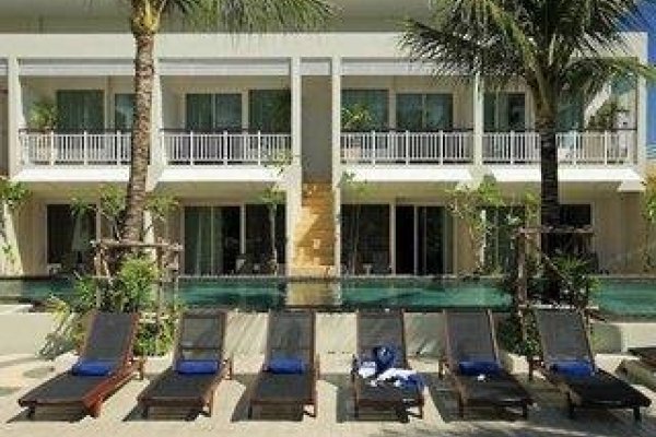 A2 Pool Resort